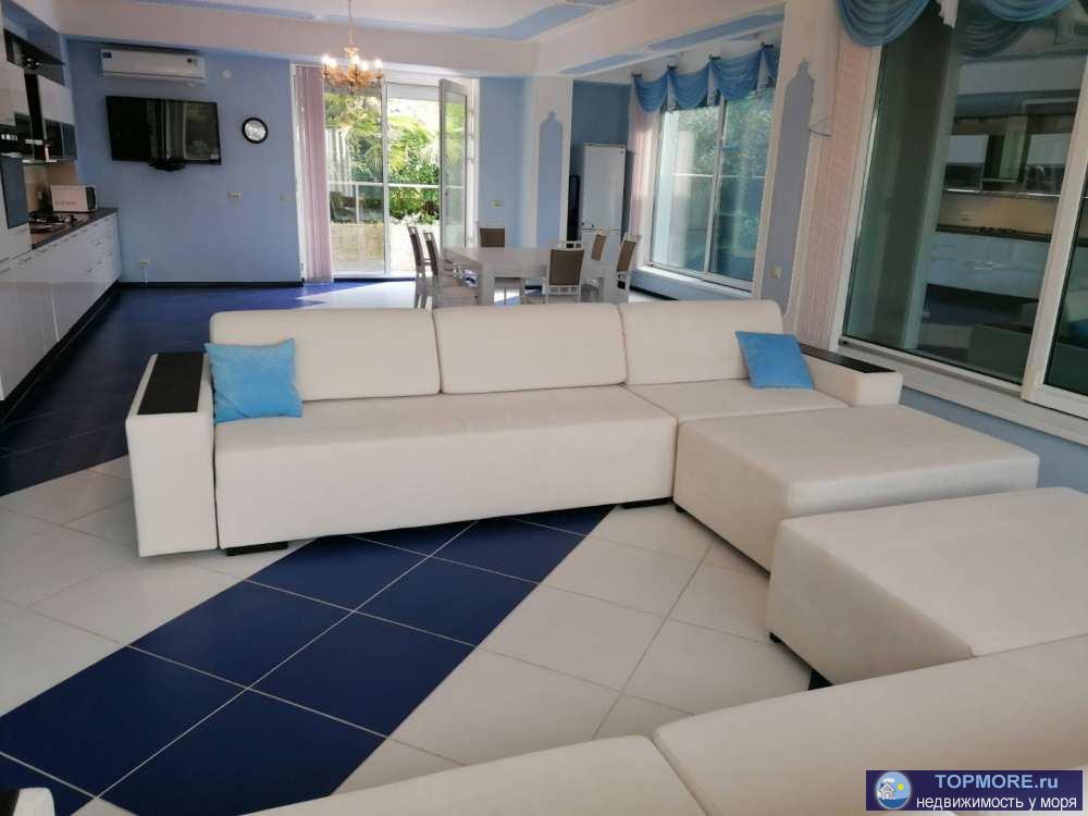 Лот № 164882. Продается отдельный коттедж в элитном районе Хосты, г. Сочи.  Рядом знаменитые соседи!  В доме площадью... - 1