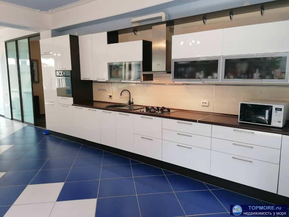 Лот № 164882. Продается отдельный коттедж в элитном районе Хосты, г. Сочи.  Рядом знаменитые соседи!  В доме площадью... - 2