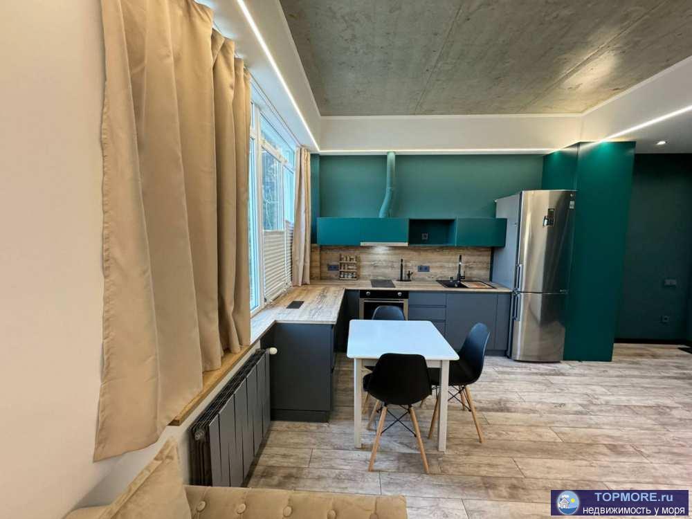 Лот № 182939. Предлагается к продаже квартира с дизайнерским ремонтом в центре Сочи.     Выполнен новый современный...