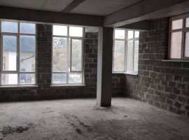 Лот № 182631. В микрорайоне Яна Фабрициуса города Сочи выставлена...