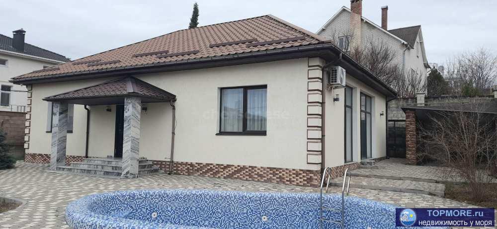 Без комиссии для покупателя!  В черте города, 7 километр, до центра 10 минут езды  Одноэтажный дом, в котором есть... - 1