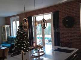 Продается двухэтажный дом 250 кв.м. проспект Победы. Год постройки...