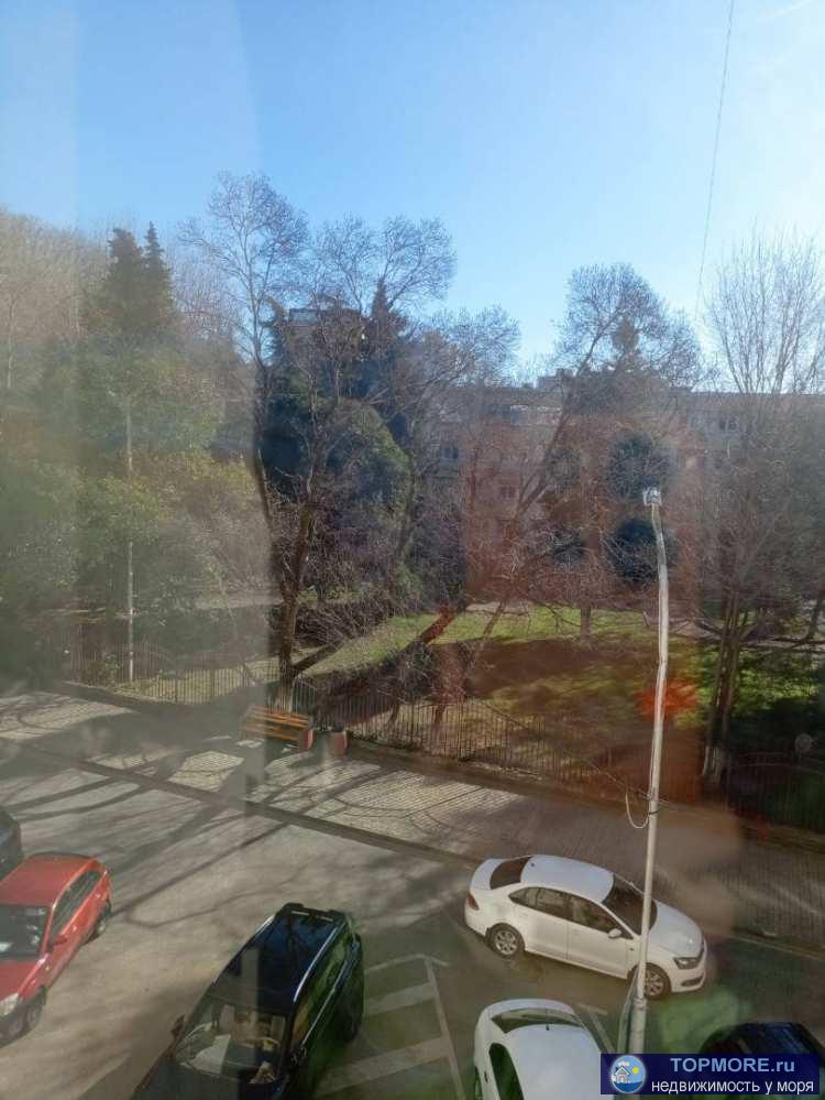 Лот № 186777. Продается 3-комнатная светлая и уютная квартира в самом центре курортного п. Лазаревское (Сочи).Данное...