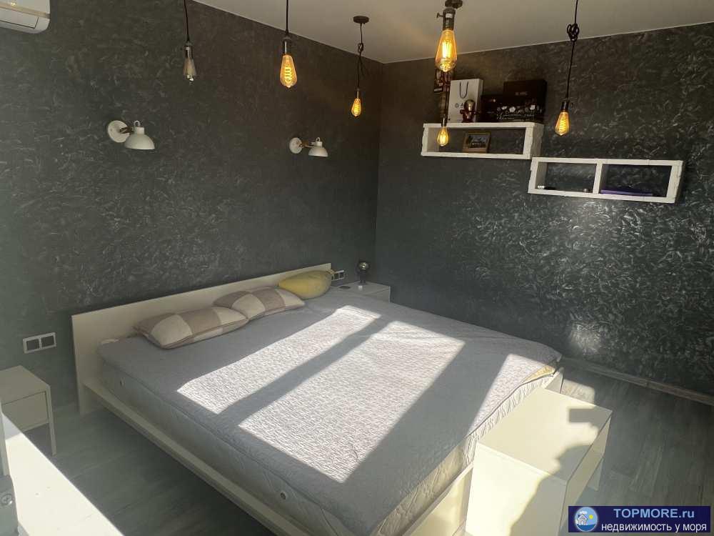 Продаётся очень компактная двухкомнатная квартира с отдельными комнатами, с двумя лоджиями и раздельными санузлами!... - 1