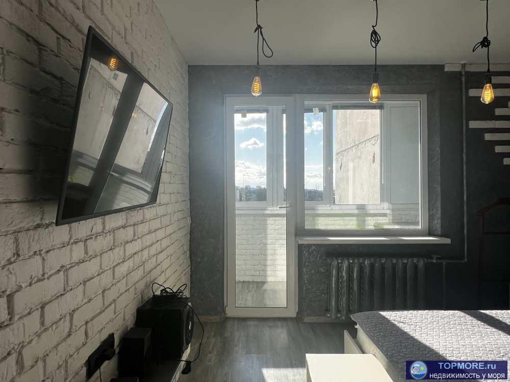 Продаётся очень компактная двухкомнатная квартира с отдельными комнатами, с двумя лоджиями и раздельными санузлами!... - 2