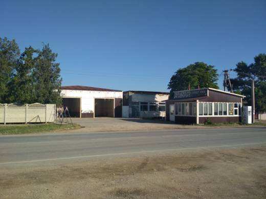 Продается магазин в с. Журавки (Крым)  Магазин площадью 147,7 кв. м.   Торговый зал(основной) площадью 90,2 кв. м....