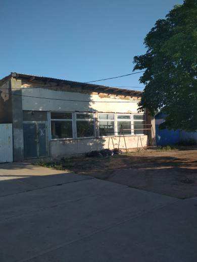 Продается магазин в с. Журавки (Крым)  Магазин площадью 147,7 кв. м.   Торговый зал(основной) площадью 90,2 кв. м.... - 1