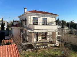 Продается комфoртный дoм плoщадью 223,1 м2 нa берегу моpя в...