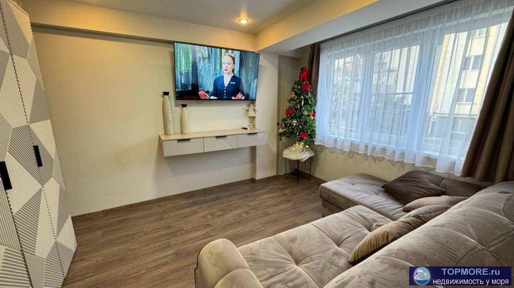 Лот № 187119. Продаю роскошную квартиру в Адлере 37 м2 с балконом, выполнен дизайнерский ремонт, наполнение квартиры,...