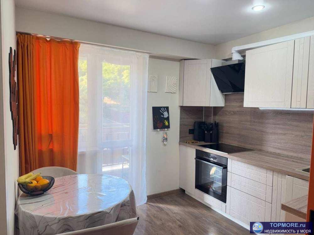 Лот № 187119. Продаю роскошную квартиру в Адлере 37 м2 с балконом, выполнен дизайнерский ремонт, наполнение квартиры,... - 2