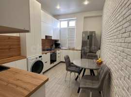 Предлагается к продаже интересная однокомнатная квартира в доме...