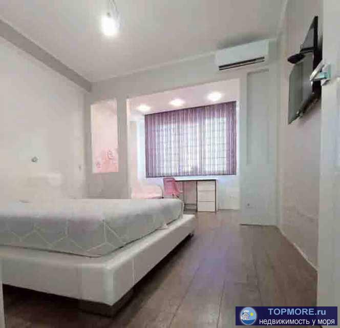 Продается 1-но комнатная, крупногабаритная квартира 56 м2 с отделкой и мебелью в новом доме на ул. Маячная, 33.... - 2