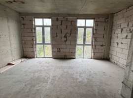 Лот № 187425. Продается квартира свободной планировки без отделки в...