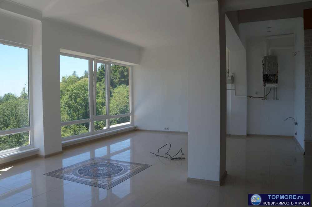 Лот № 187185. Двухуровневая квартира. 400м до моря.  - 1