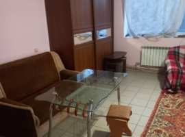 Сдается длительно квартира в частном доме на район пл. Восставших (...