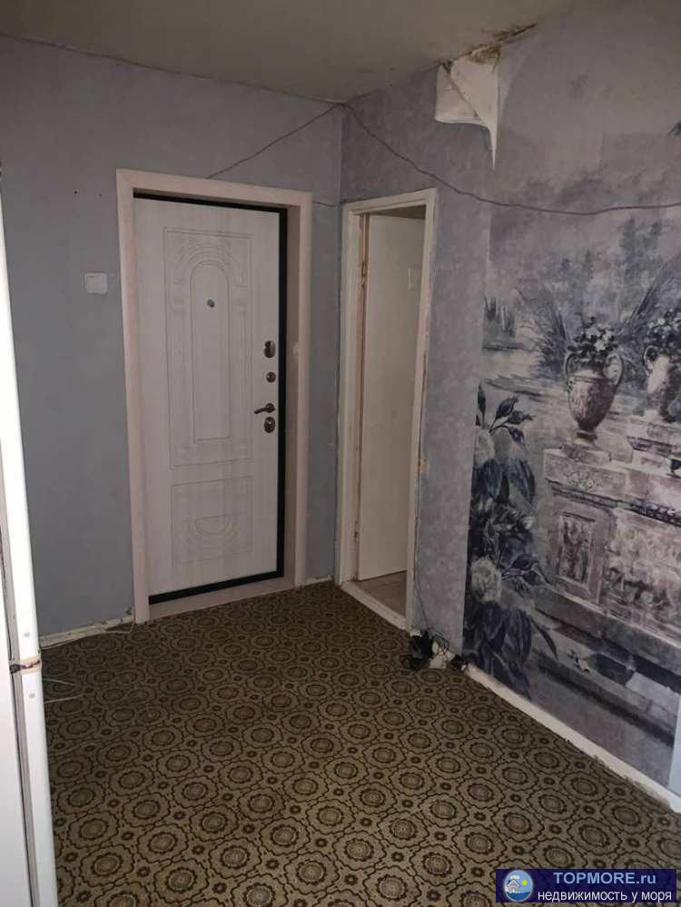 Лот № 187469. Продается просторная и светлая трехкомнатная квартира на Голубых Далях! Квартира требует ремонта, что...