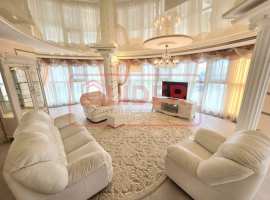 Продается Отличная Видовая ТрехКомнатная Квартира по адресу Героев...