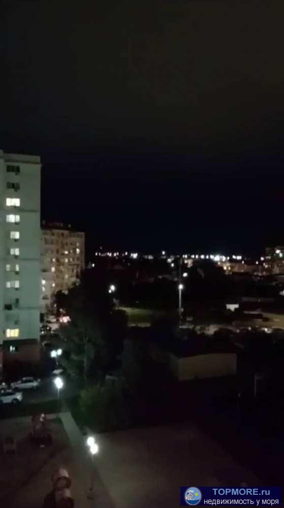 Лот № 186990. Продается 1 комнатная квартира в жк Летняя резиденция. Площадь 35 кв.м. Высокий этаж. Рядом школа,... - 2