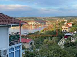 Предлагаем вашему вниманию видовой и очень уютный дом в Нахимовском...