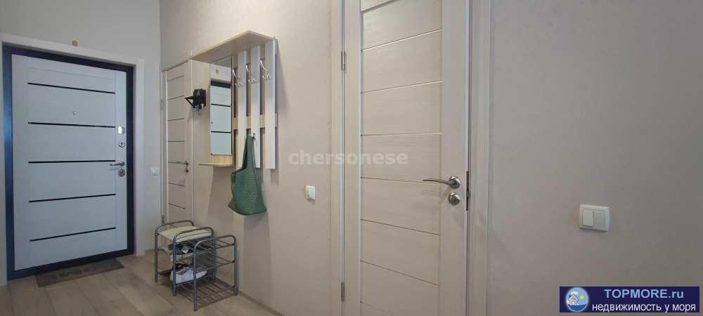 Студия площадью 30.8 м², жилая зона 16.6 м², кухня 8 м². Этаж 12 из 16, монолитный дом. Год постройки 2023. Ремонт... - 1