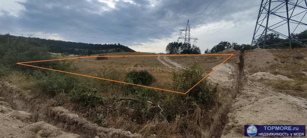 Продаётся земельный участок 8,44 сотки в живописном и экологически чистом районе. Участок имеет уклон ,сверху...