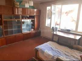 В продаже просторная, светлая трехкомнатная квартира в одном из...