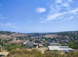 Продается участок сельхоз назначения в поселке Любимовка, подойдет...