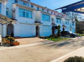 Трехэтажный дом, площадью 216 кв. м.!

Участок ИЖС 4.6 сотки в...