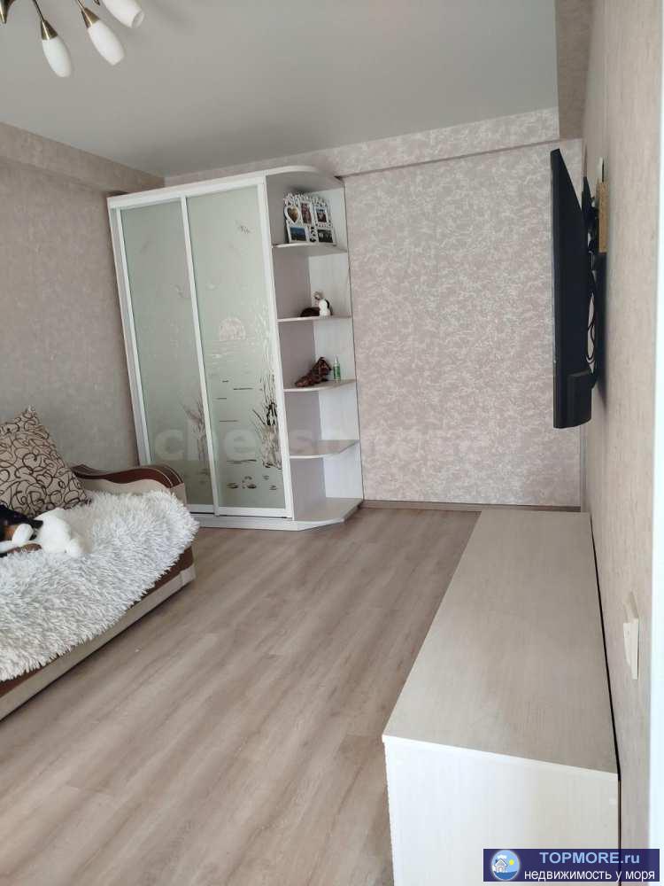 Уютная, светлая квартира на комфортном третьем этаже в тихом тенистом дворике с изобильной инфраструктурой. Оснащена... - 2