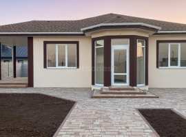 В тихом районе Северной стороны Севастополя находится просторный...