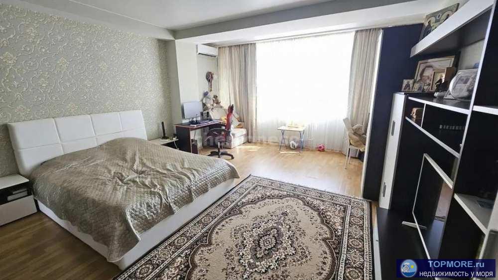 Прoдается уютная однокомнатная кваpтирa с coвременным eврo-peмoнтoм в мoнолитном домe 2016 гoдa пoстpойки....