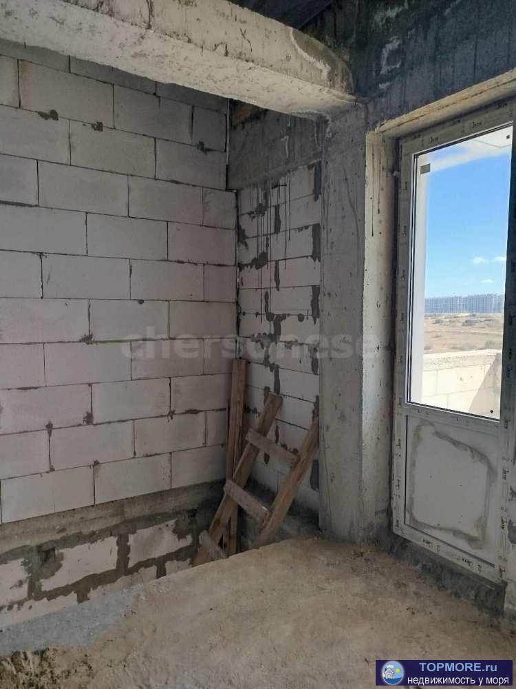 Продается просторная двухуровневая квартира расположенная в шаговой доступности от моря. Квартира имеет два готовых...