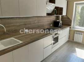 Объект № 75683

Предлагается к продаже трехкомнатная квартира в ЖK...