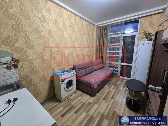 Сдается на длительный период уютная квартира-студия в Гагаринском р-не г. Севастополя. Дом расположен на закрытой...