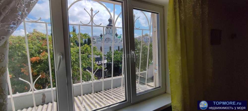 Сдается уютная 2-комнатная квартира в классической хрущёвке на 2 этаже пятиэтажного дома!    Площадь квартиры — 42,5...