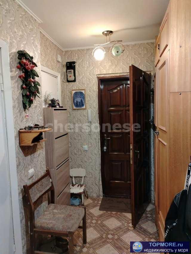 Продается уютная двухкомнатная квартира!  Общая площадь – 42 м², квартира переделана в двухкомнатную из...