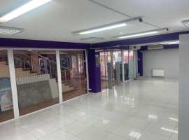 Сдается торговое помещение 73 м2 с отдельным входом на 1-м этаже...