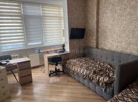 Продаётся 2-комнатная квартира 56,3 кв м, на проспекте Античном!

1...