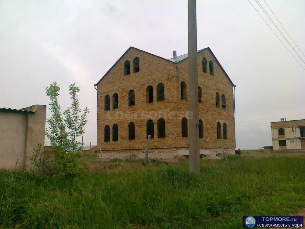 Продажа трехэтажного дома. Площадь дома 640 кв метров на 10 сотках земли.  Дом введен в эксплуатацию, свет 15 кВт,... - 1