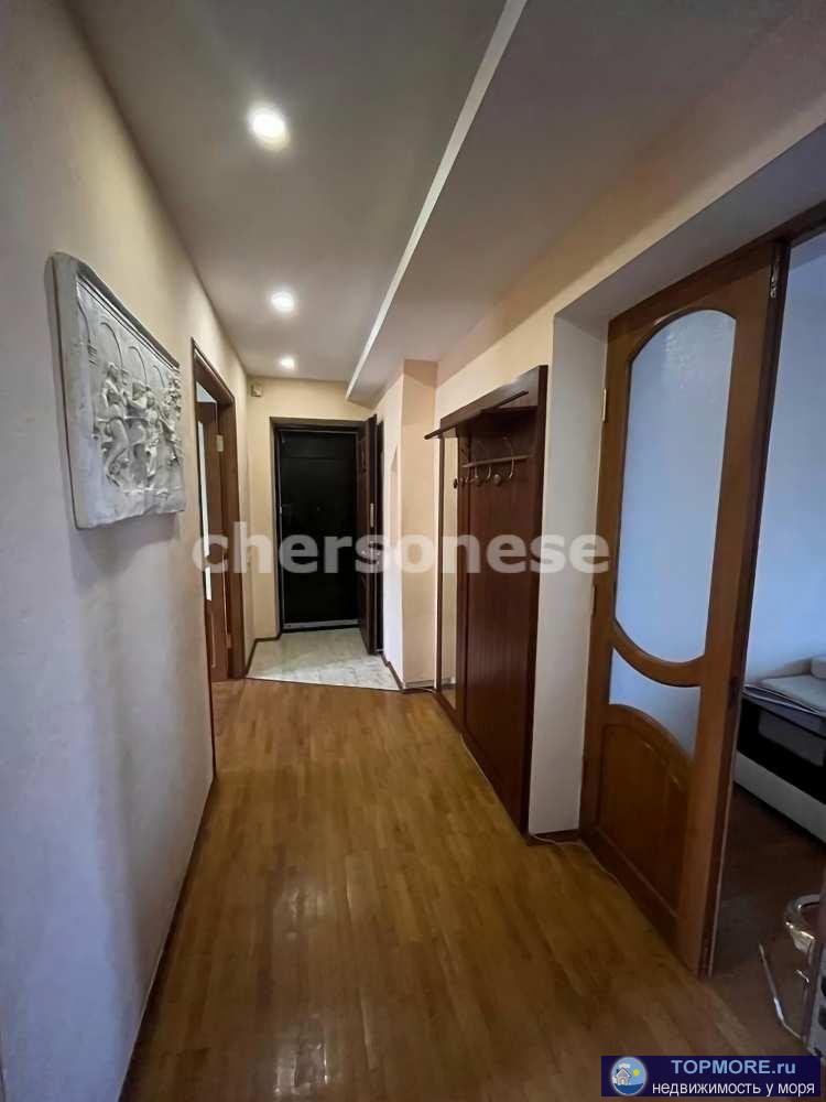 Престижная трехкомнатная квартира  с простopной кухнeй. Очень удобная планировка. Сделан капитальный ремонт с заменой... - 1