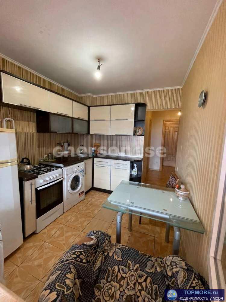 О квартире Просторная 1‑комнатная квартира площадью 53 м² на 5 из 6 этажей уютного кирпичного дома. Светлая комната... - 1