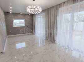 О доме
  Современный двухэтажный дом с дизайнерским ремонтом —...