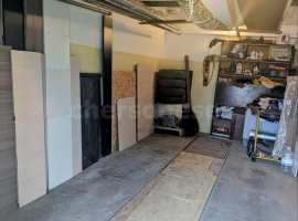 В продаже сухой тёплый гараж в ГК Таврический, в районе ул.Репина....