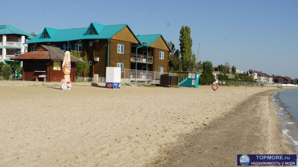 Продаю действующую гостиницу на берегу Азовского моря на 20 номеров. Сруб с оцилиндрованного бревна. Море в 10 мерах....