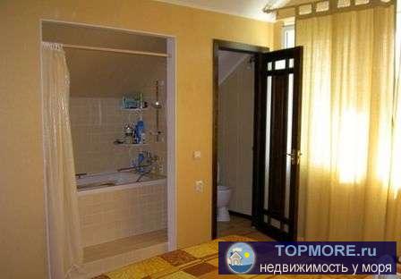 Продаётся 4 комнатная квартира. Общая площадь 82 кв.м площадь комнат 68 кв.м. 2 санузла. Квартира расположена на 5...