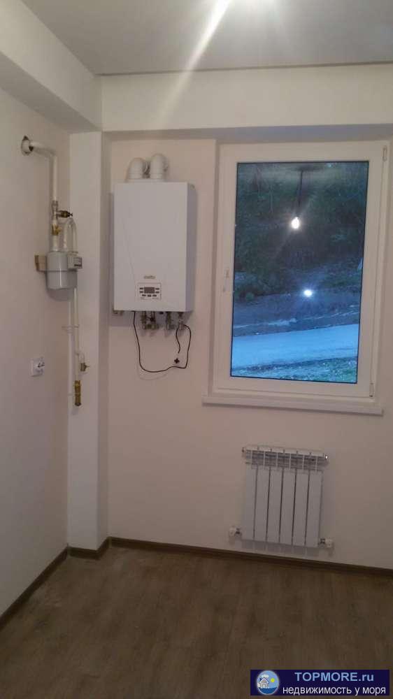 Продаётся студия (возможен торг). Общая площадь 30 кв.м. Совмещенный санузел. Квартира расположена на 2 этаже 5... - 2