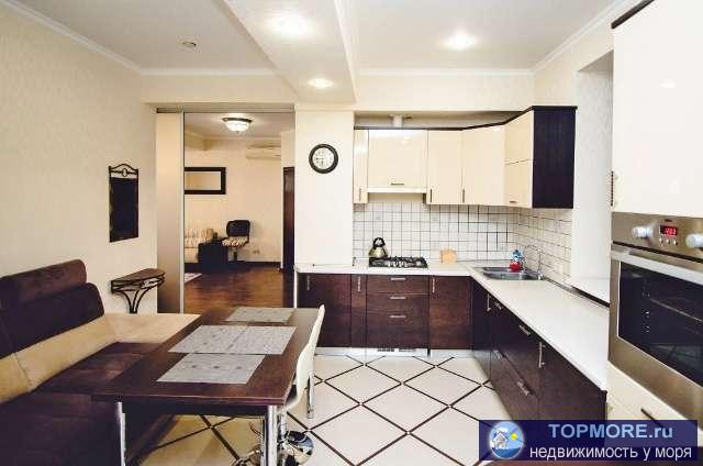 Продаётся 2 комнатная квартира. Общая площадь 80 кв.м.  Расположена на 3 этаже 7 этажного  нового монолитного дома. В...