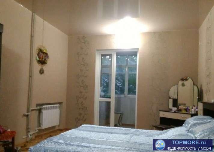 Продаётся просторнейшая 3х комнатная квартира. Общая площадь 96 кв.м . Квартира расположена на 2 этаже 2 этажного... - 1