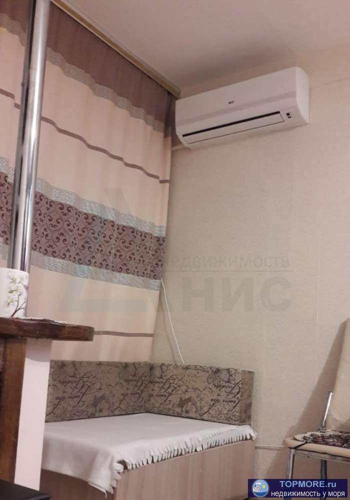 Продатся  комната 15кв2 в общежитии секционного типа. Светлая, теплая, не угловая, хорошее месторасположение, с окна... - 1