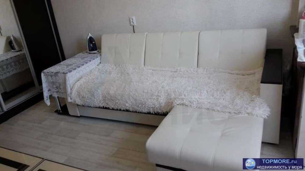 Продатся  комната 15кв2 в общежитии секционного типа. Светлая, теплая, не угловая, хорошее месторасположение, с окна... - 3